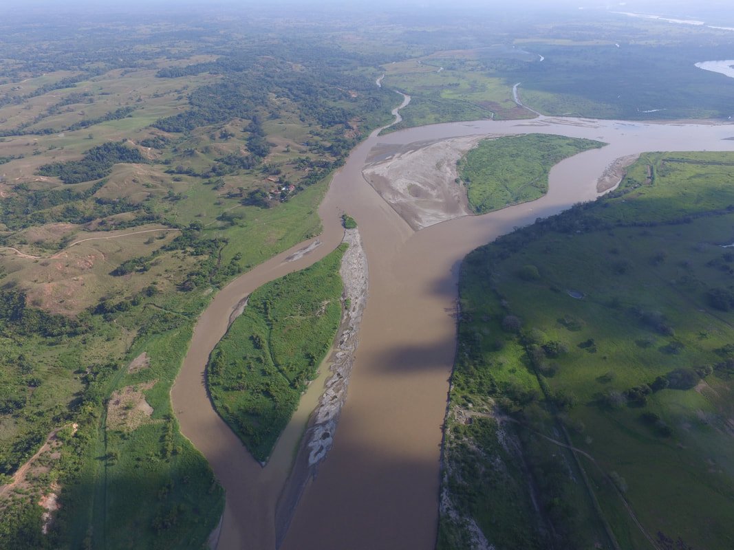 Cauce y formas del paisaje vistos desde el aire